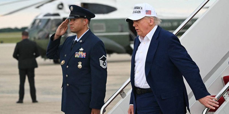 Трамп раскритиковал Путина за удары по Украине.