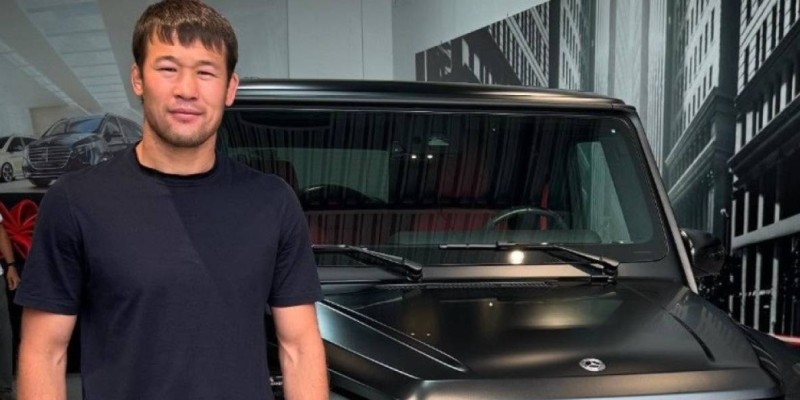Шавкат Рахмонов похвастался новым авто за 200 миллионов