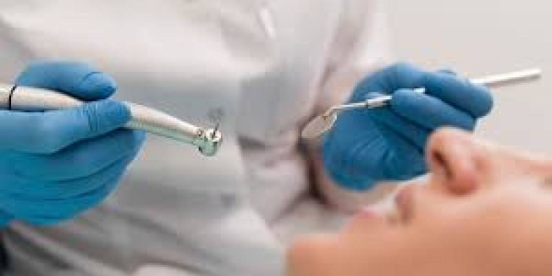 Стоматология в Актобе отказалась вернуть деньги за неоказанную услугу