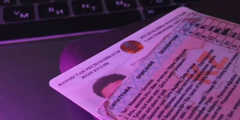 В Шымкенте массово продавали водительские права