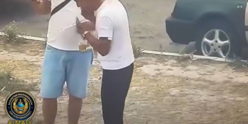 Грязные поступки алматинцев собрали в одном видео
