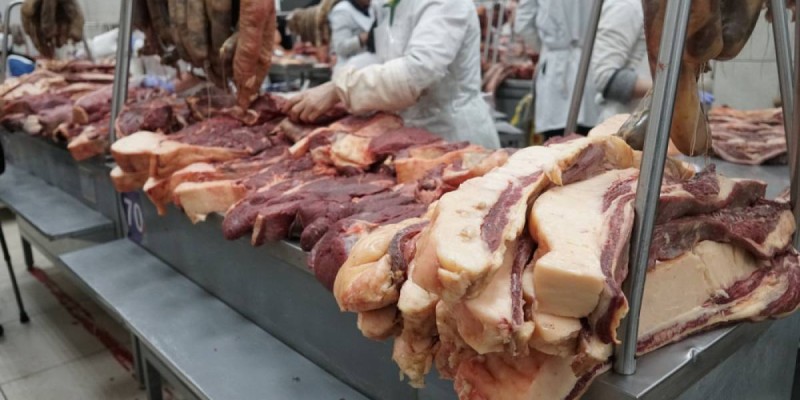 О причинах роста цен на мясо рассказали в Минторговли