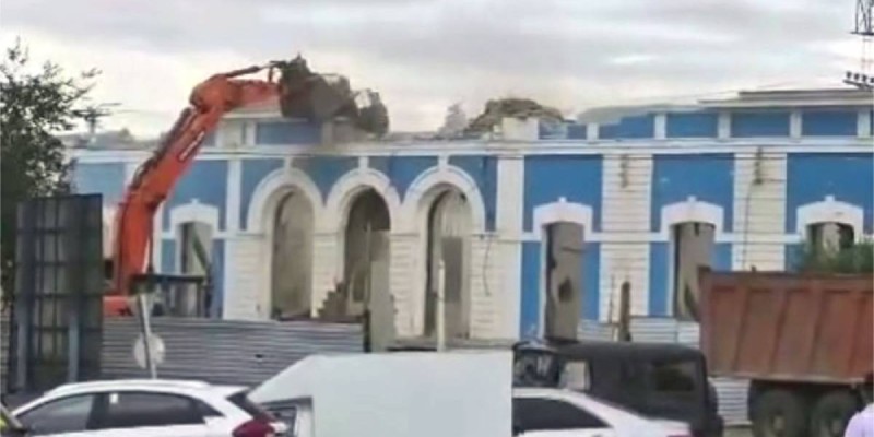 Массовое "уничтожение" вокзалов призвали остановить в Казнете