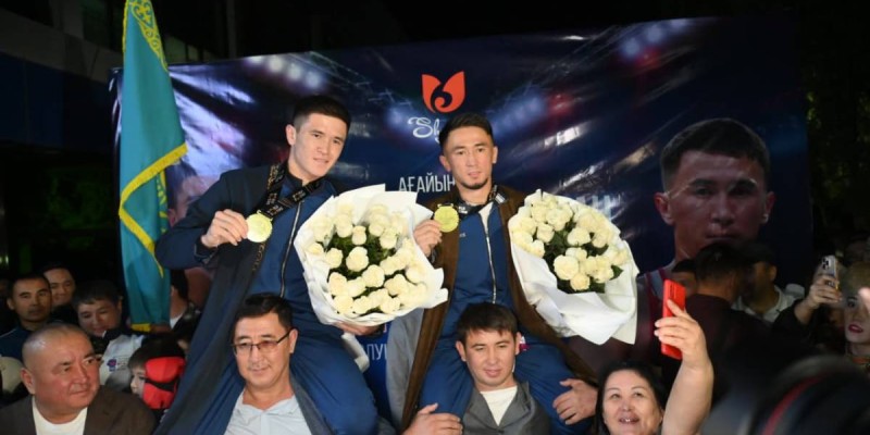 В Шымкенте торжественно встретили чемпионов мира по боксу