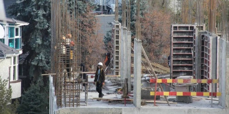 Нового жилья в Алматы внезапно стало намного больше