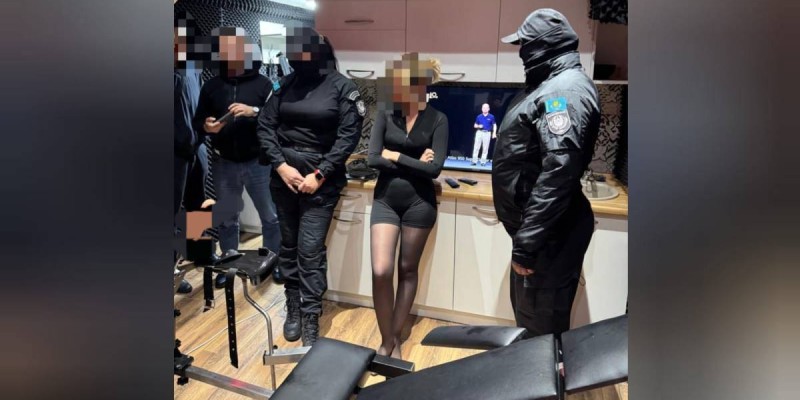 Подпольную БДСМ-студию нашли в элитном ЖК Алматы