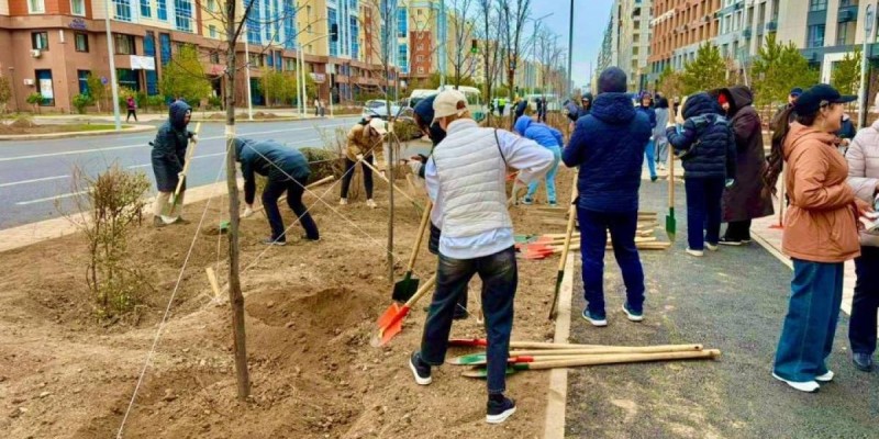 Масштабный общегородской субботник стартовал в Астане