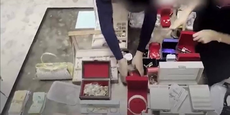 Сотни миллионов, 52 авто и килограммы золота: чем закончилась афера Nazira Gold в Шымкенте