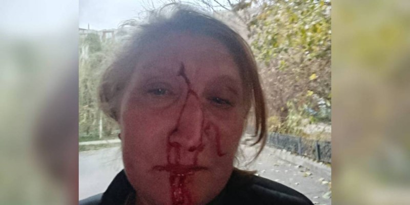 Курьер избил охранницу алматинского ЖК за замечание