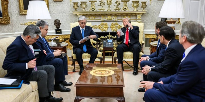 Белый дом показал эксклюзивные фотографии со встречи Токаева с Трампом в Овальном кабинете