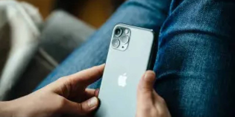 Генпрокуратура Казахстана предупредила владельцев iPhone об опасности