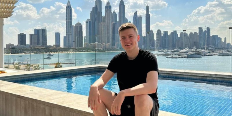 Блогер Mellstroy объявлен в розыск в Казахстане