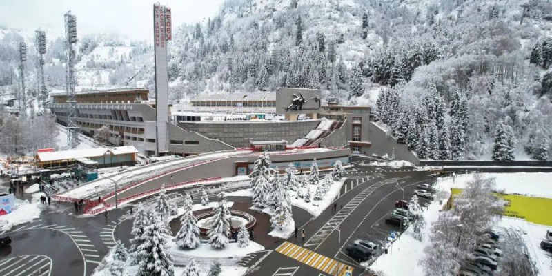 Электромобилям хотят ограничить движение на дороге Медеу – Шымбулак