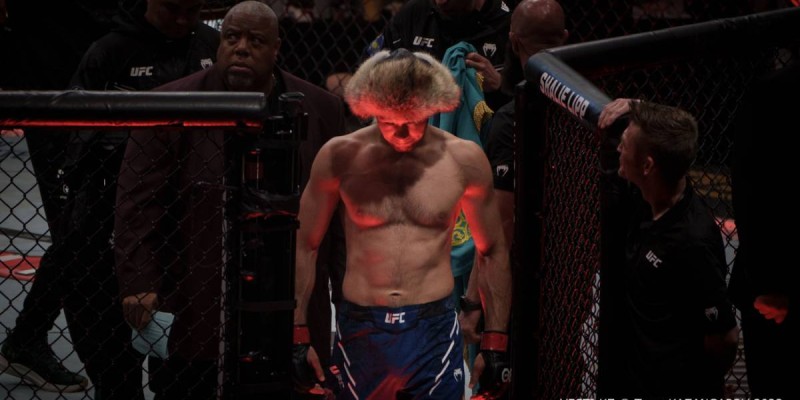 В UFC определили новый статус Рахмонова и выбрали соперников