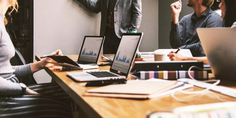 Казахстанцы имеют право уходить с работы пораньше — Минтруда