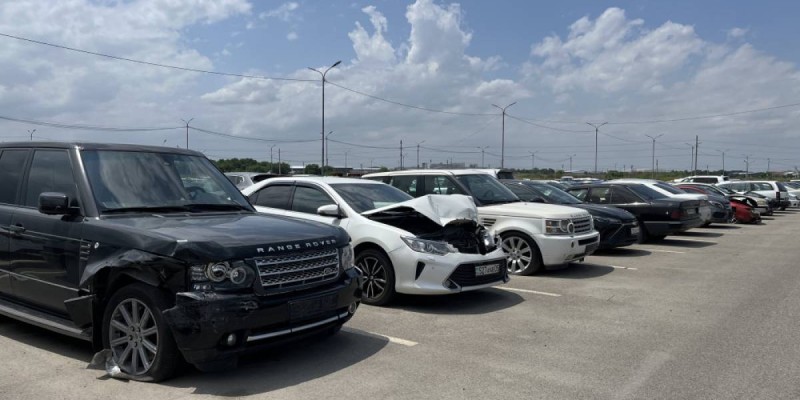 На штрафстоянки забирают авто алматинцев, должников по транспортному налогу