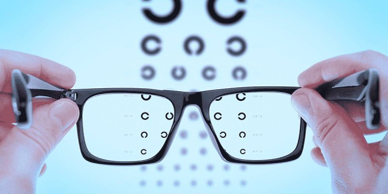 В Казахстане запретили оплачивать офтальмологию из пенсионных выплат