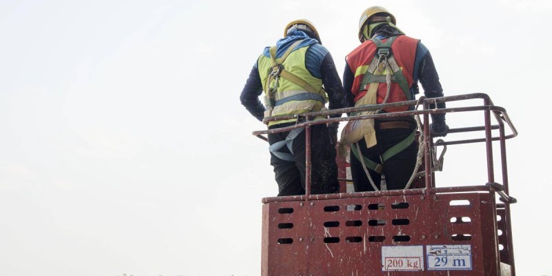 Двое инженеров сорвались с высоты в Петропавловске: один из них - сотрудник «Казахтелекома»