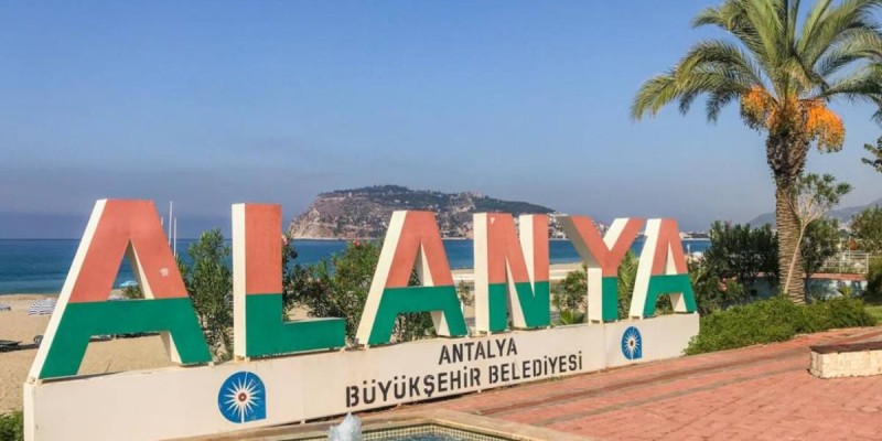 Сильные ливни затопили турецкий курортный район