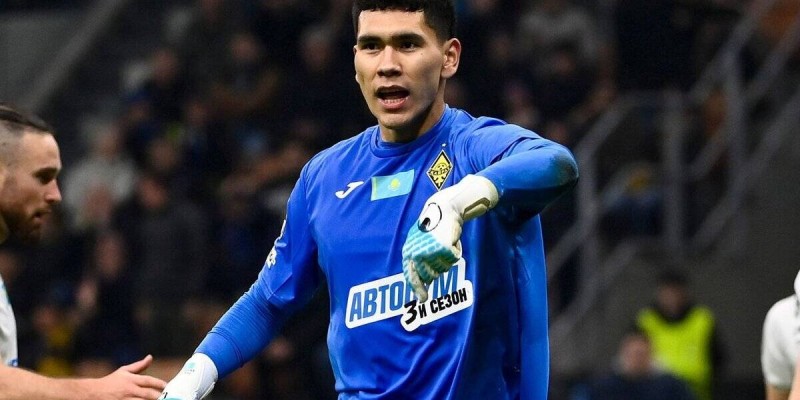 Вратаря "Кайрата" признали лучшим игроком матча Лиги чемпионов