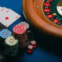 Азарт стоил карьеры: чиновник проиграл миллион и был уволен