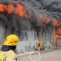 В Алматы склад разгорелся