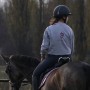 «Лежала в степи, умоляя вызвать скорую». Астанчанка пострадала в конном клубе