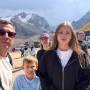 Андрей Мерзликин с детьми на Шымбулаке: семейное фото из Алматы