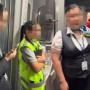 У казахстанки требовали просить прощение перед посадкой на рейс