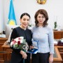 Токаев наградил журналистку Самал Ибраеву медалью «Ерен еңбегі үшін»