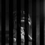 Женщина пять лет держала дочь взаперти и не отпускала даже в школу