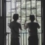 Родители годами держали своих детей в комнате с отходами