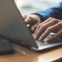 В Астане менеджер вынес с работы шесть ноутбуков и сдал их в ломбард