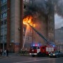 В Алматы произошел пожар в многоэтажном доме, были эвакуированы более 100 человек