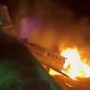 Самолет с известным певцом загорелся после посадки - появились первые кадры