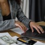Сколько казахстанцев отнесли к категориям «высокого» и «состоятельного» благополучия