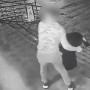 В ЗКО мужчина разбил дверь аптеки мусорной урной (ВИДЕО)