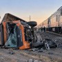 Поезд Алматы — Петропавловск столкнулся с самосвалом в Карагандинской области